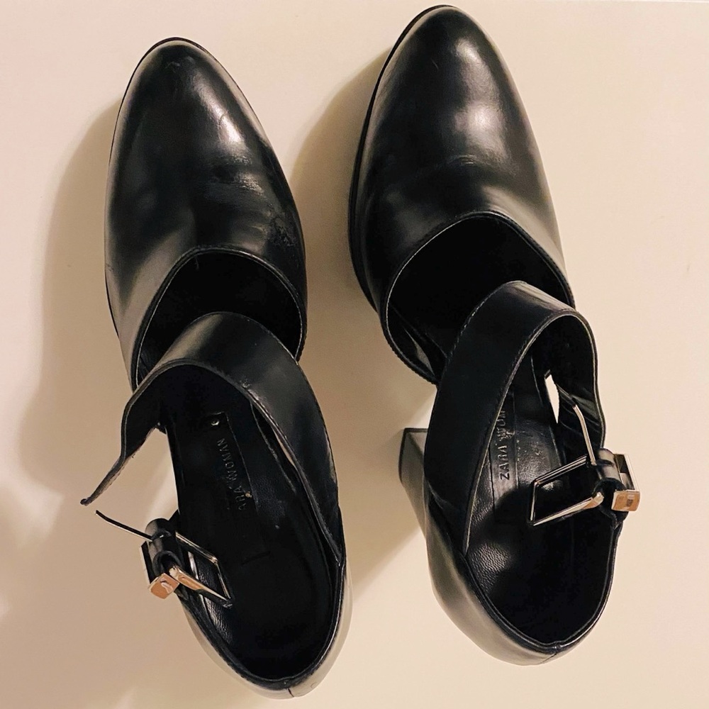 Zara women’s platform heel size 38 (7.5)